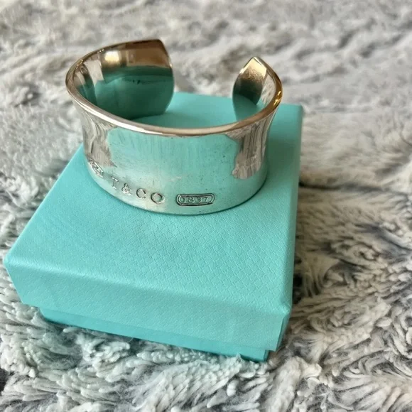 Tiffany Tiffany 1837 Wide Cuff Bracelet 925 Silver